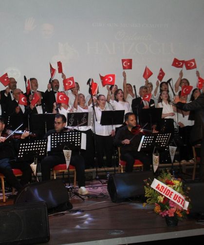HAFIZOĞLU’NUN BESTELERİ  SANATSEVERLERLE BULUŞTU