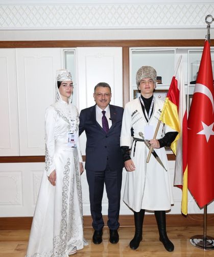 BAŞKAN GENÇ: TRABZON'DAN DÜNYAYA BARIŞ MESAJI VERECEĞİZ