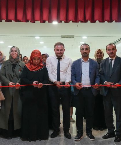 KURSİYERLERİN ESERLERİ SANATSEVERLERLE BULUŞTU