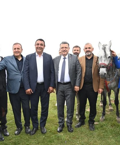 TRABZON GÜMÜŞHANE ŞENLİKTE BULUŞTU