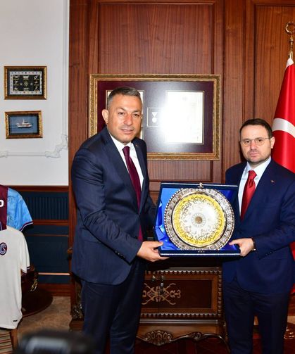 BAKAN GÜRLEK “KİMSE DOKUNULMAZ DEĞİLDİR”
