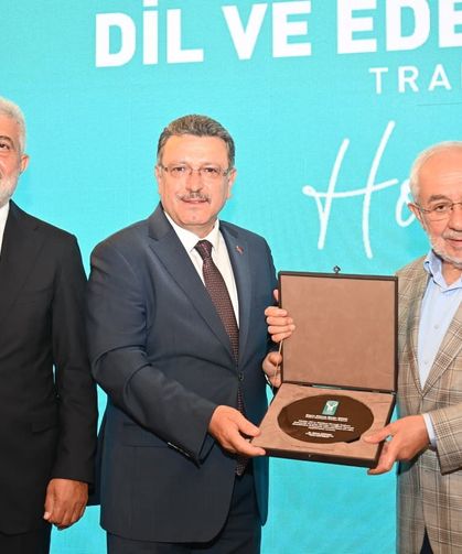 BAŞKAN GENÇ: DİLİMİZİ KORUMAK HEPİMİZİN VAZİFESİDİR