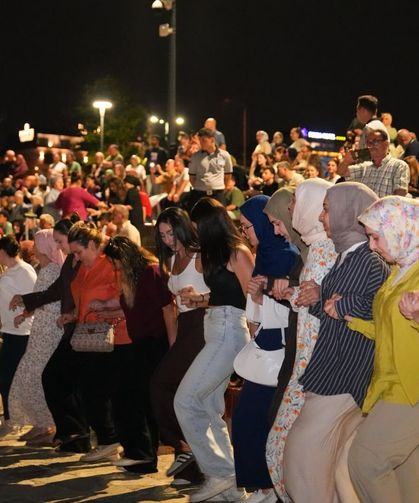 GANİTA AKŞAMLARI’NDA COŞKU SÜRÜYOR