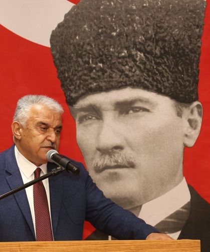 ÖMER YILDIZ: BÜYÜK ZAFERİN IŞIĞINDA, İLİMLE AYDINLANAN BİR GELECEK İNŞA EDİYORUZ
