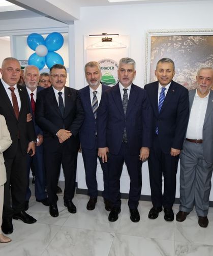 BAŞKAN GENÇ: MEDENİYETİMİZİN DEĞERLERİNİ GENÇLİĞİMİZE AKTARMALIYIZ