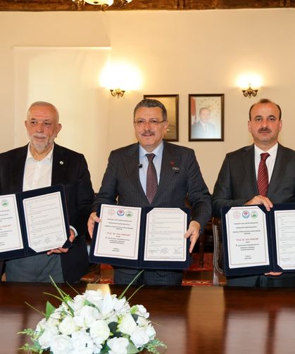 BAŞKAN GENÇ: NESİLLERİN DONANIMLI YETİŞMESİ İÇİN ÇALIŞIYORUZ