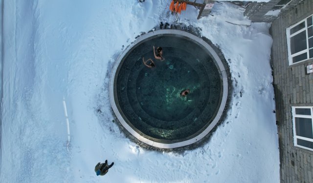 Karların ortasında hamam keyfi