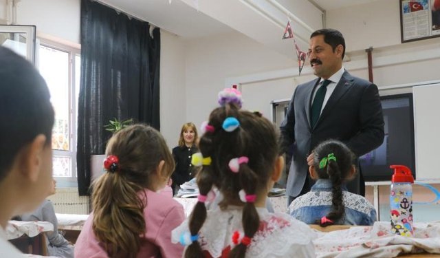 Depremin vurduğu Hatay’da 398 bin öğrenci karne heyecanı yaşadı