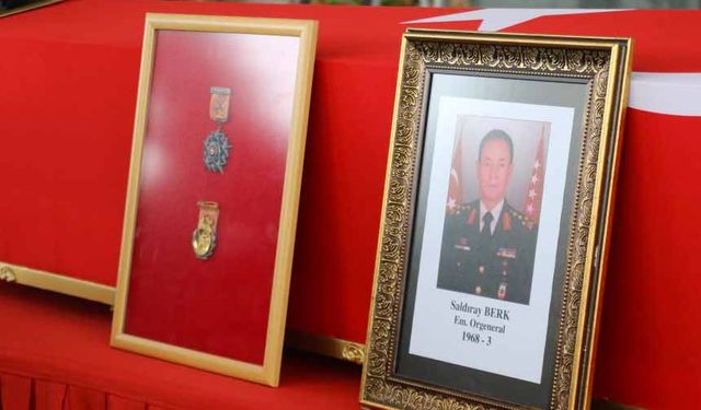 Eski 3. Ordu Komutanı emekli Orgeneral Berk toprağa verildi