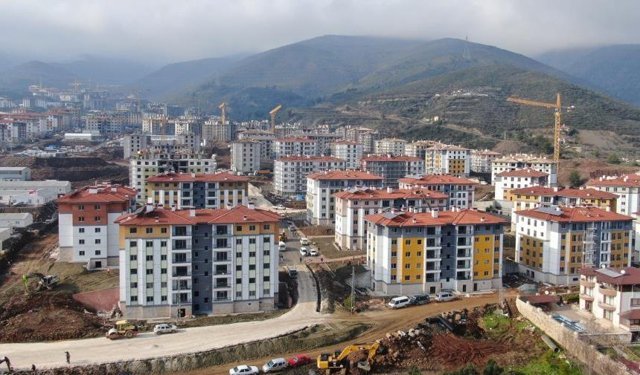  Depremin yerle bir ettiği Antakya’da adeta yeni bir şehir kuruldu