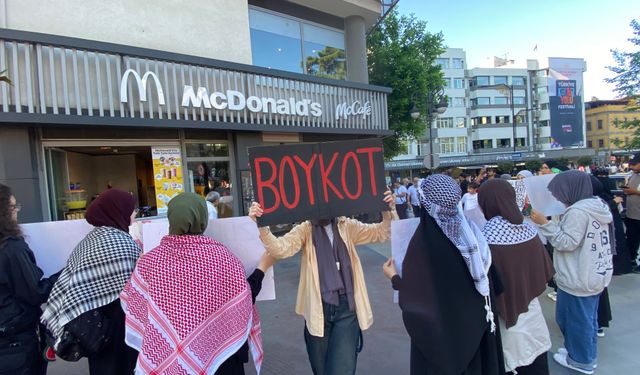 Trabzon’da iki dev fast food  markalarına boykot çağrısı