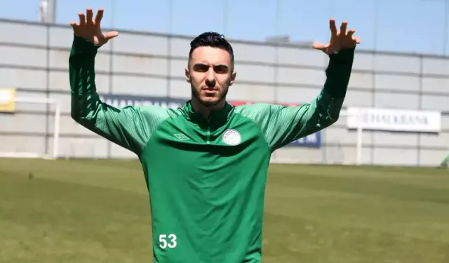 Beşiktaş, Ç. Rizespor'un yıldızı Emirhan Topçu'yu transfer etmek istiyor