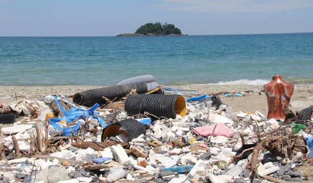 Giresun Adası'nın Görüntüsünü Bozan Çöp Sorunu İçin Çalışmalar Hız Kazanıyor