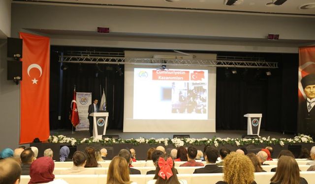 Avrasya Üniversitesi’nden "Cumhuriyetin Kazanımları" konferansı