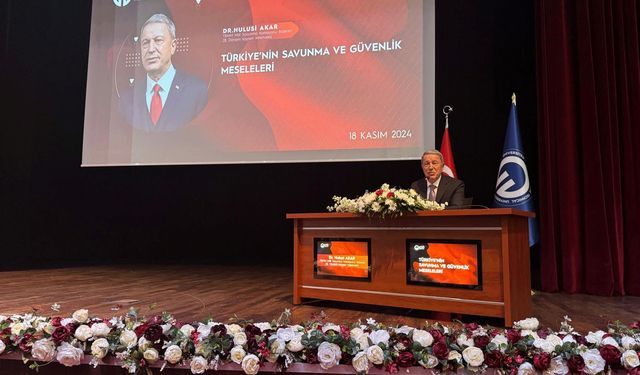 TBMM Milli Savunma Komisyonu Başkanı Dr. Hulusi AKAR, KTÜ’lü Öğrenciler ile Söyleşi Gerçekleştirdi