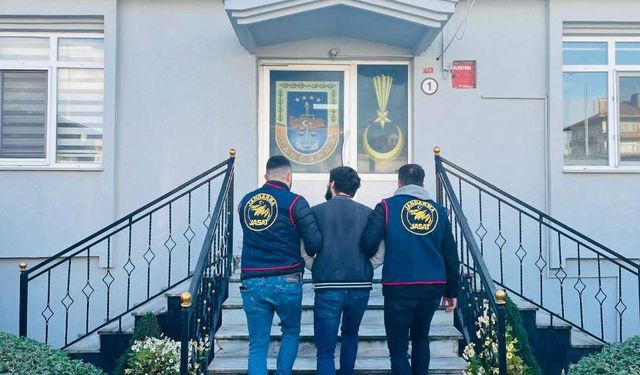 17 yıl hapis cezası ile aranan cezaevi firarisi jandarma tarafından yakalandı