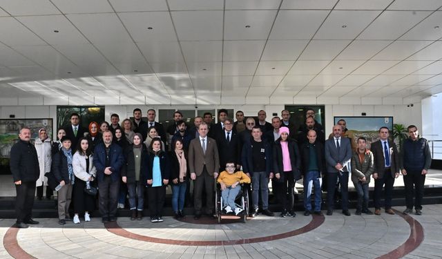 Rektör Prof. Dr. Çuvalcı, Engelli Personel ve Öğrenciler ile Buluştu