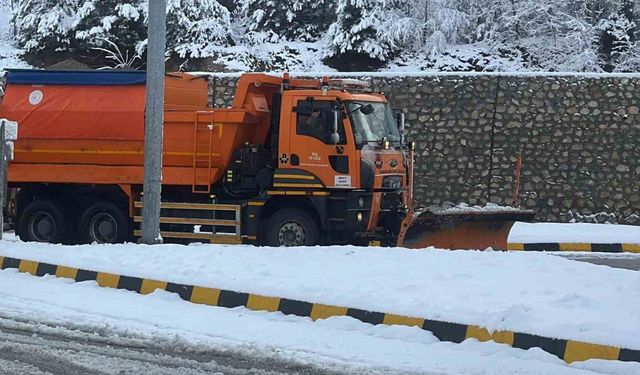 Bartın’da kar 5 köy yolunu ulaşıma kapattı