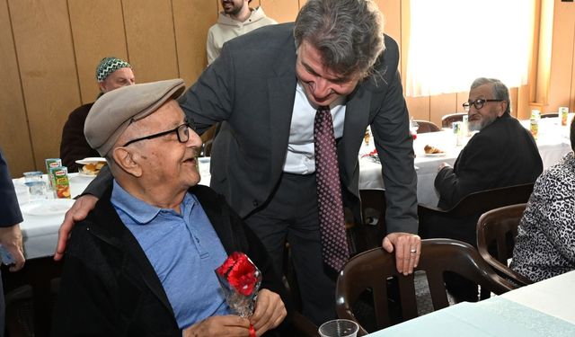 KTÜ Ailesi, Huzurevi Sakinlerini Unutmadı