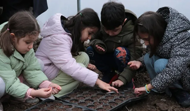 Yozgat'ta 'Ata Tohumları' miniklerin ellerinde filizlenecek