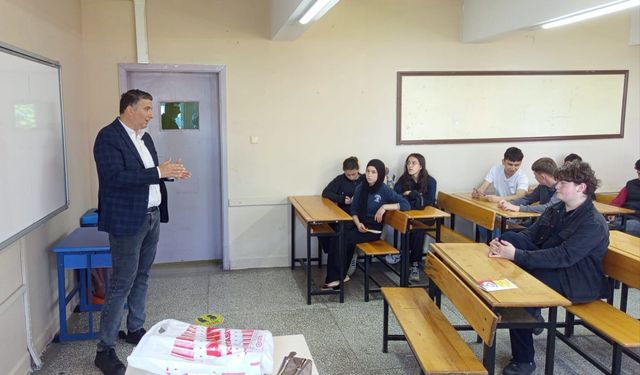 TTSO, ortaokul öğrencilerine mesleki eğitimin önemini anlatıyor