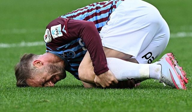 Trabzonspor-Galatasaray derbisinde tartışmalı pozisyon: Penaltı beklediler, ofsayt çıktı