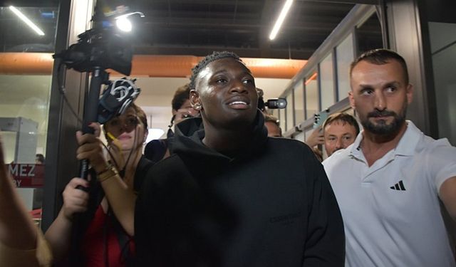 Trabzonspor’un yeni transferi Kazeem Olaigbe Trabzon’da