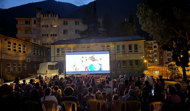 “Öğretmen” filmi çekildiği topraklarda büyük ilgi gördü