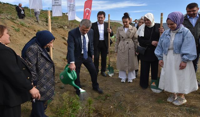 AK Parti Trabzon İl Başkanlığı’ndan Hatıra Ormanı