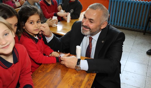 Başkan Bilgin Öğrencilerle: “Sağlıklı Dişler, Sağlıklı Gelecek”