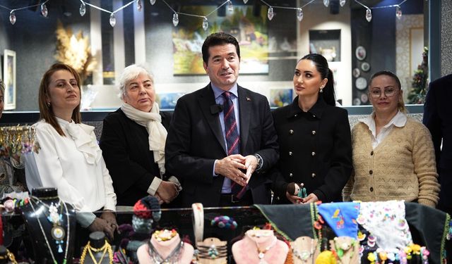 Başkan Kaya, Üreten Kadınları Tebrik Etti