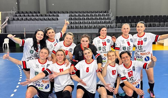 SAKARYA SIRBİSTAN SAHNESİNDE!