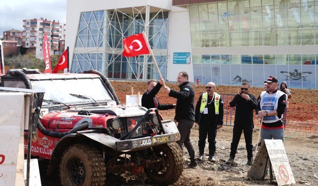 Türkiye’nin Gözü Akçaabat’taydı: Off-Road Heyecanı Nefes Kesti