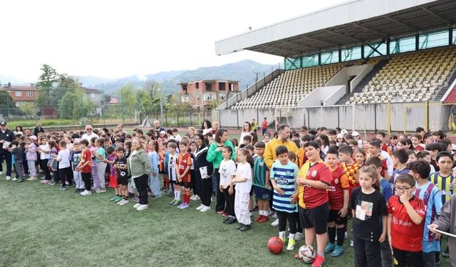 FUTBOL ŞENLİĞİ  SONA ERDİ