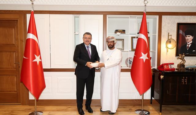 BAŞKAN GENÇ, UMMAN HEYETİNİ AĞIRLADI