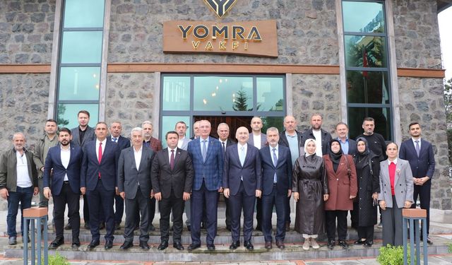 AK PARTİ YOMRA’YA ÇIKARMA YAPTI