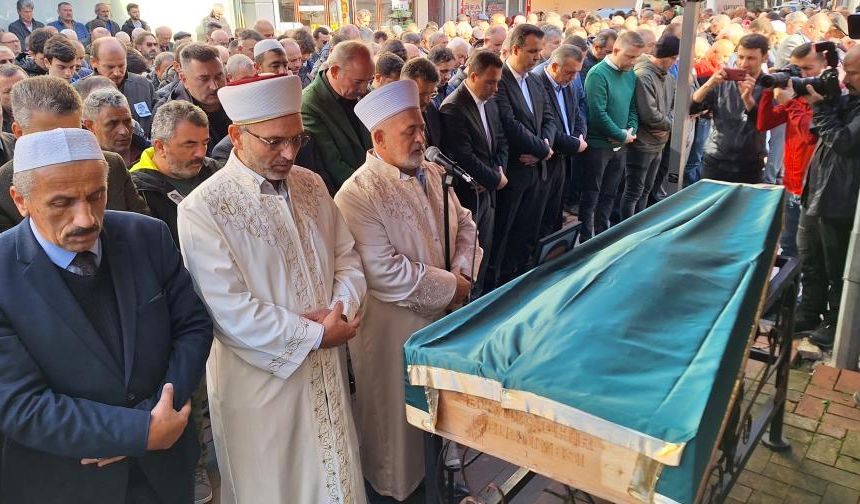 Dalgalara kapılan lise öğrencisi Emir Berke Aşık toprağa verildi