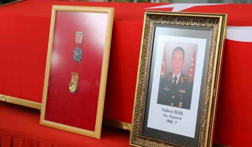 Eski 3. Ordu Komutanı emekli Orgeneral Berk toprağa verildi