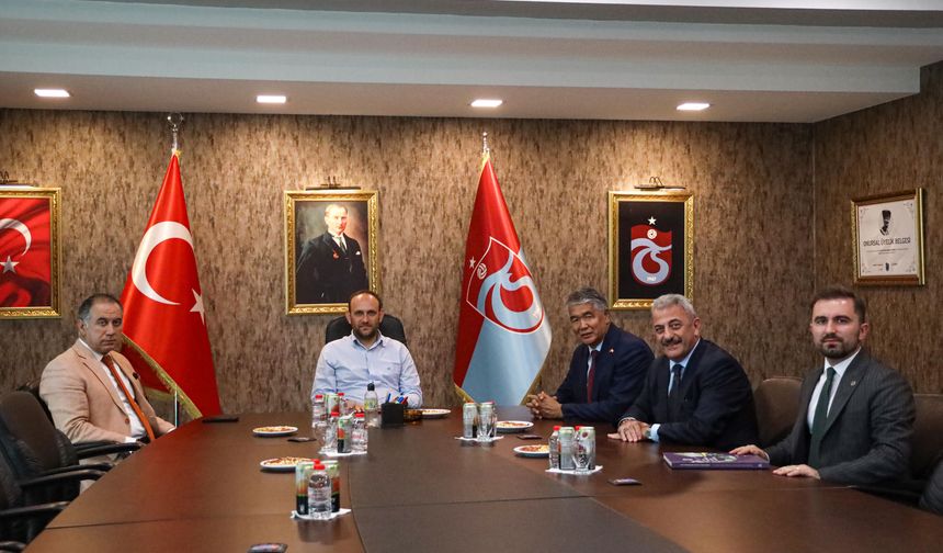 Uluslararası Türk Kültürü Teşkilatı Trabzonspor'u ziyaret etti