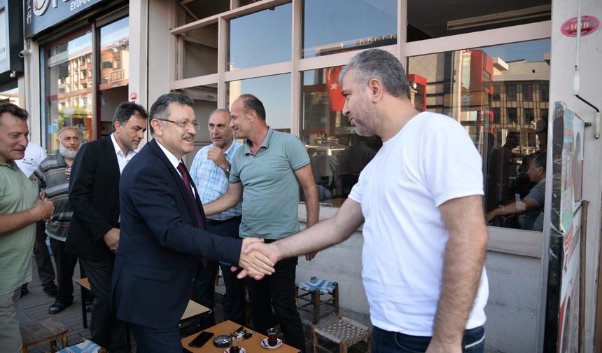 Ahmet Metin Genç Yomra'da Vatandaşlar ve Yerel Yöneticilerle Bir Araya Geldi