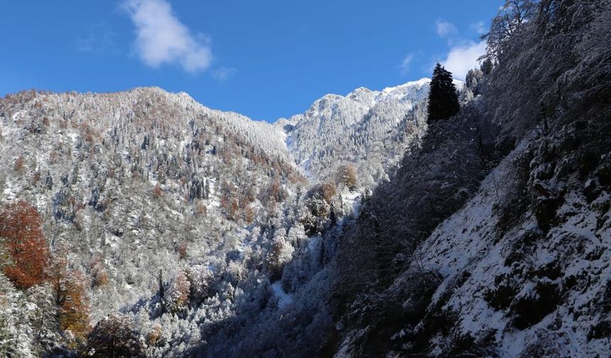 Ayder'de sonbahar kış ile birleşti, manzara mest etti