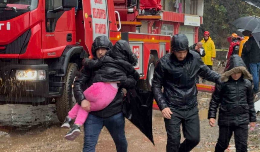 Rize’nin Çayeli ilçesinde heyelan: Yakup Bayraktar hayatını kaybetti, 4 yaralı