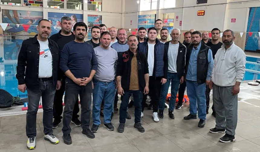 Hijyen ve güvenlik için havuz personeline eğitim