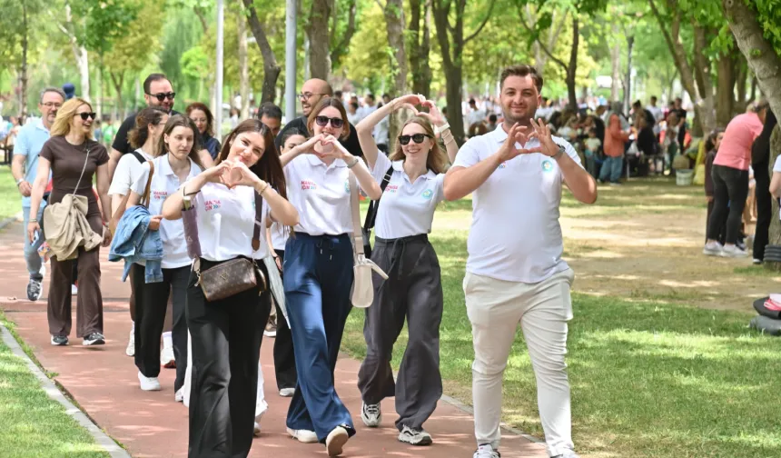Manisa'da adım adım sağlıklı yürüyüş