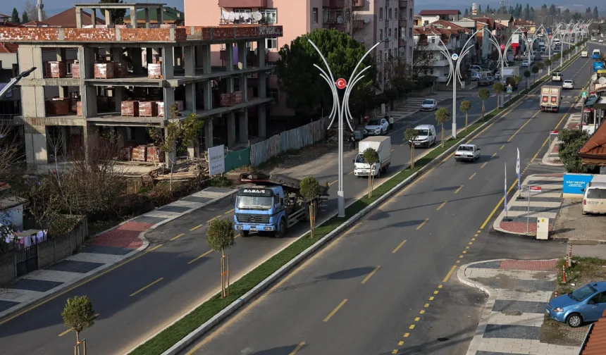 Sakarya Büyükşehir’den şehrin dört bir yanına ‘yeşil’ dokunuş!