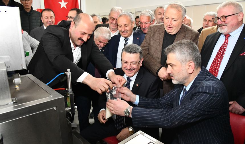 Trabzon’da Arı Yemi Makinesi Tahsis Edildi