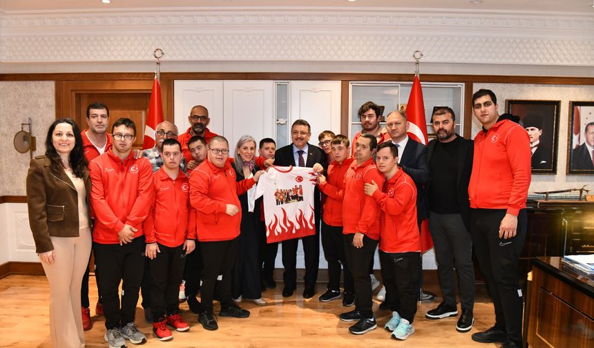Başkan Genç’ten down sendromlu milli sporculara destek