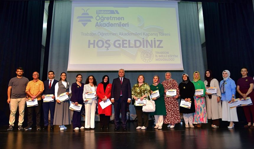 Trabzon Öğretmen Akademileri Kapanış Programı Vali Aziz Yıldırım'ın Katılımıyla Gerçekleştirildi