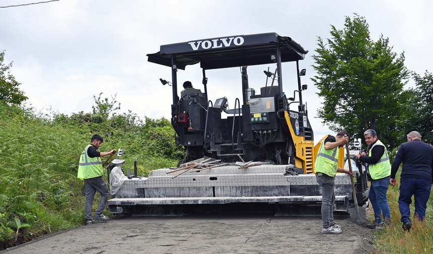 Başkan Genç Sözünü Tuttu... Kaldırım Yaylası Yolu Betonlandı