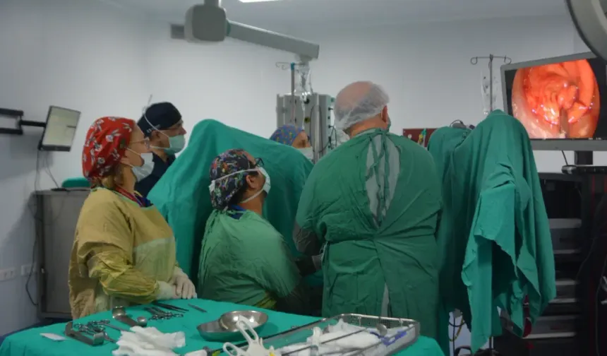 Kanuni Hastanesi’nde kalın bağırsak tedavisinde yeni dönem